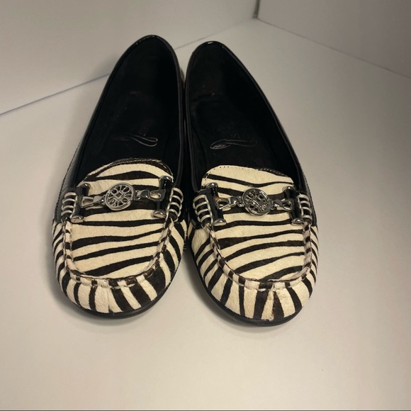 Aerosoles Nuwlywed Zebra Flats Silver Buckle Black Ivory Dyed Calf Hide SZ 7.5 - Picture 6 of 10